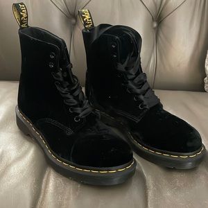 Dr Marten black velvet like new barely worn; black ribbon laces